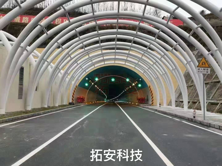 貴州畢節(jié)七星關(guān)區(qū)南部新區(qū)深圳路延伸段道路建成通車